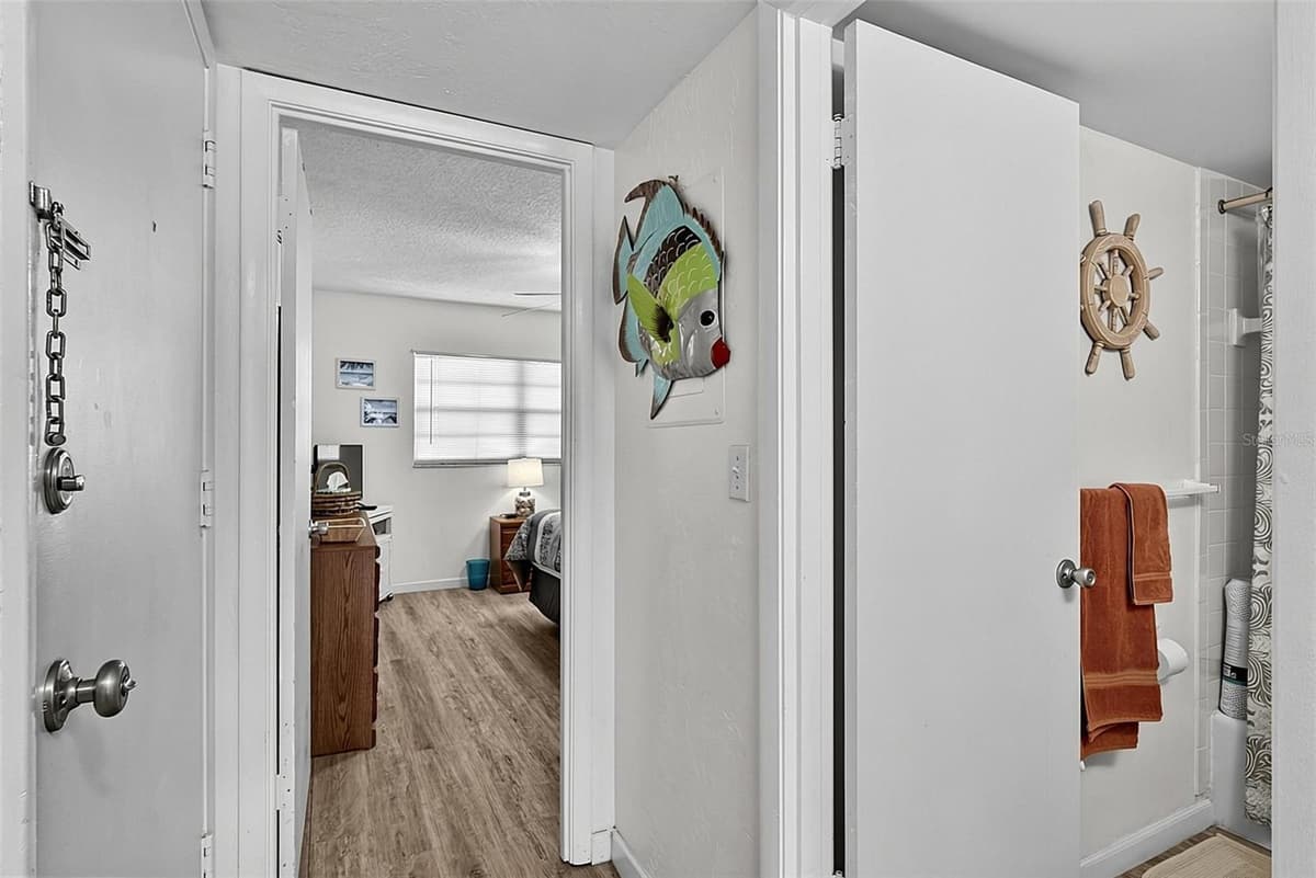 1433 ATLANTIC AVENUE — photo 13 of 34