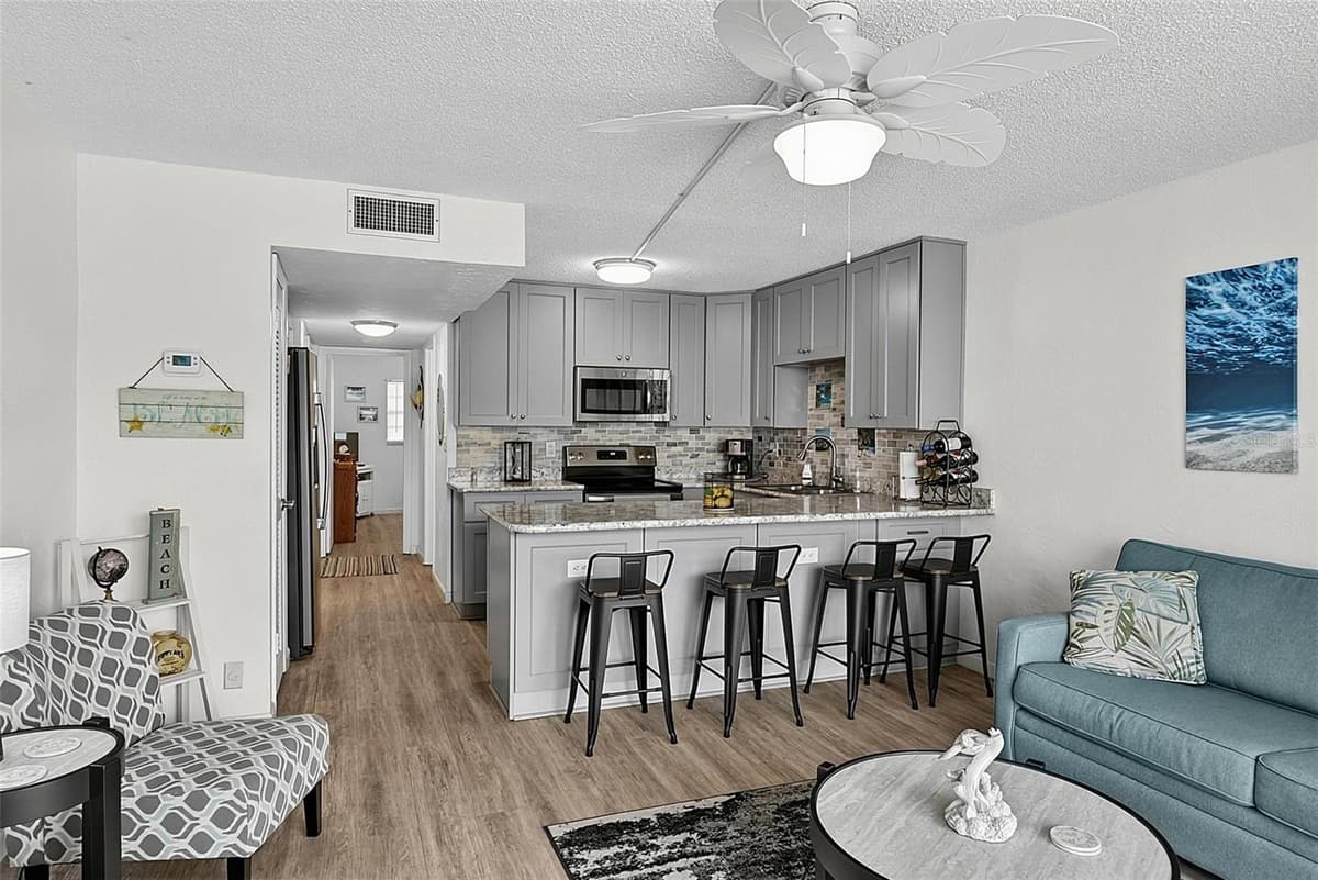 1433 ATLANTIC AVENUE — photo 3 of 34