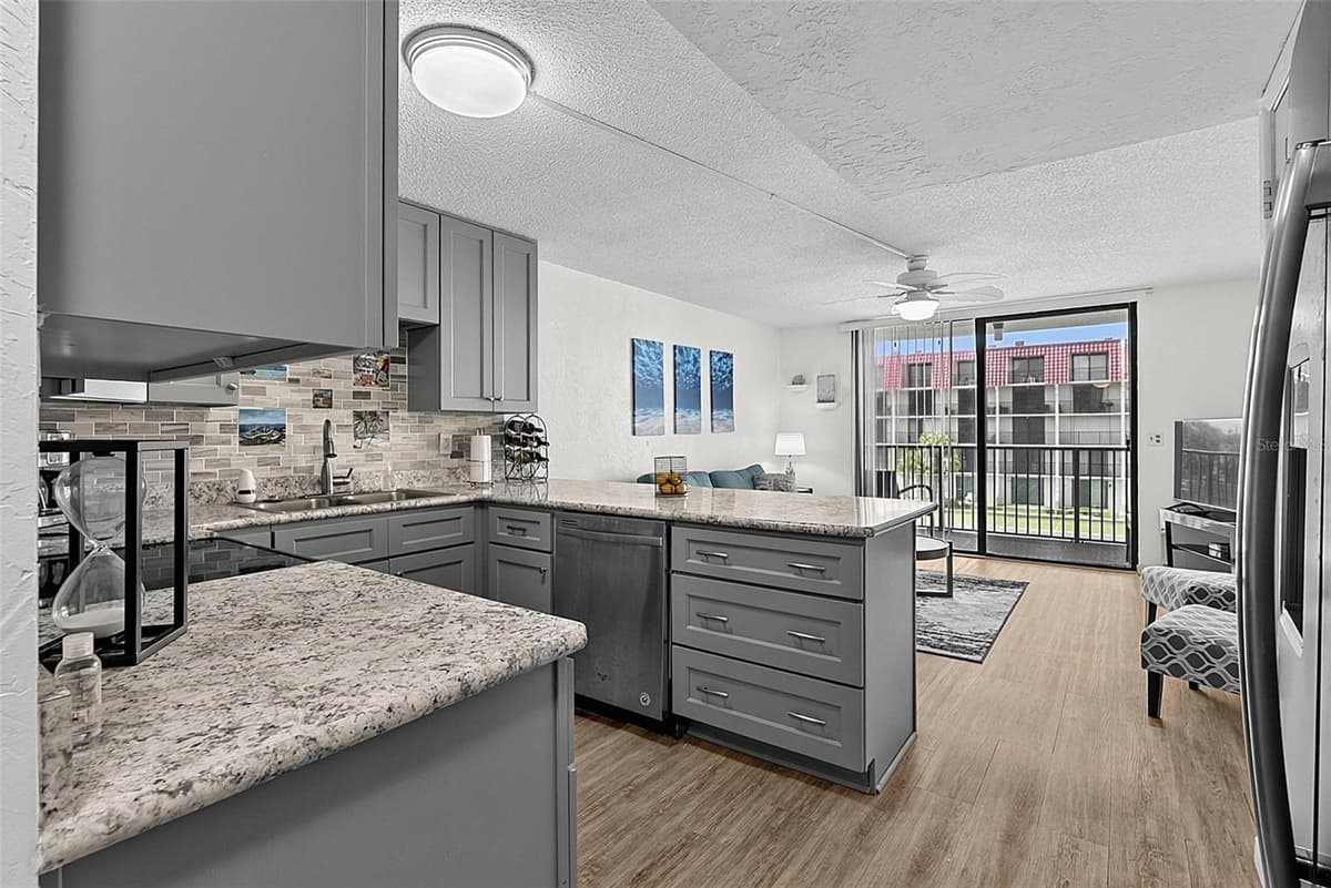 1433 ATLANTIC AVENUE — photo 12 of 34