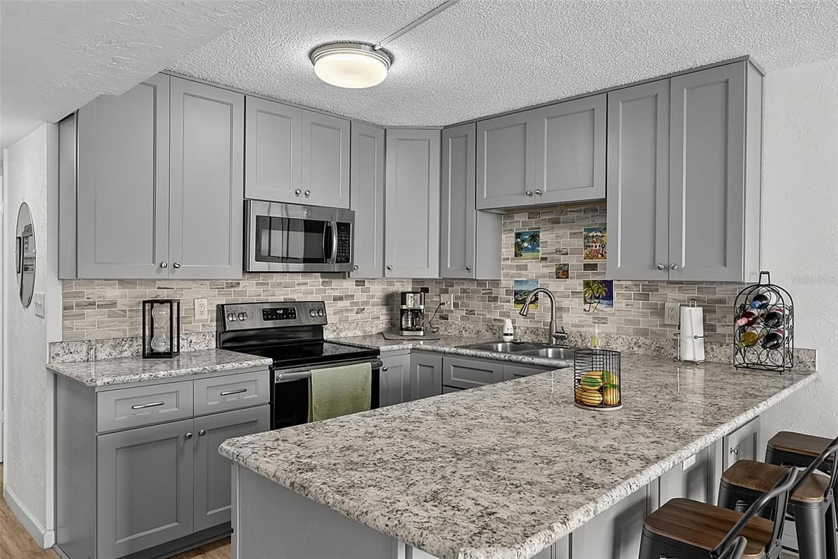 1433 ATLANTIC AVENUE — photo 9 of 34