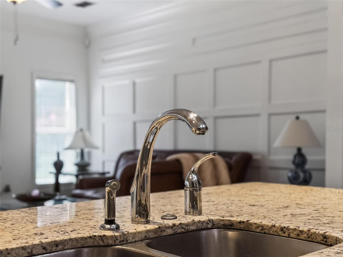 3505 FOREST PARK DRIVE — photo 15 of 59