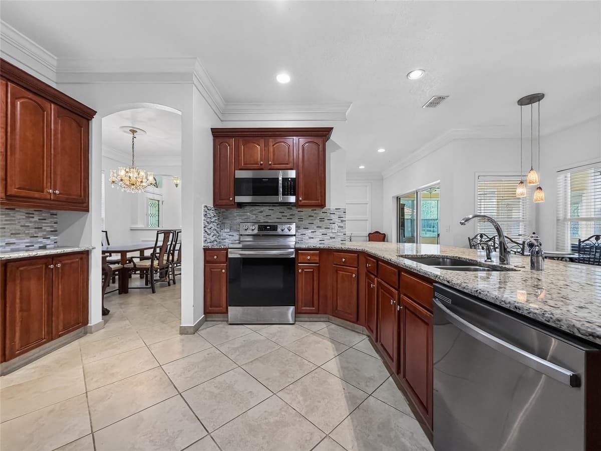 3505 FOREST PARK DRIVE — photo 14 of 59