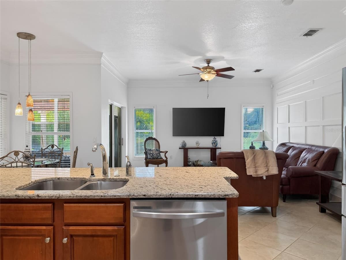 3505 FOREST PARK DRIVE — photo 13 of 59