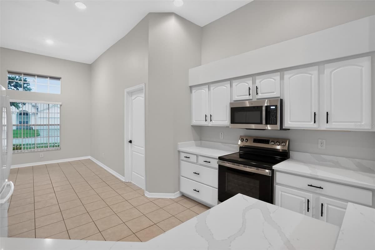 11610 JORDANS LANDING COURT — photo 7 of 19