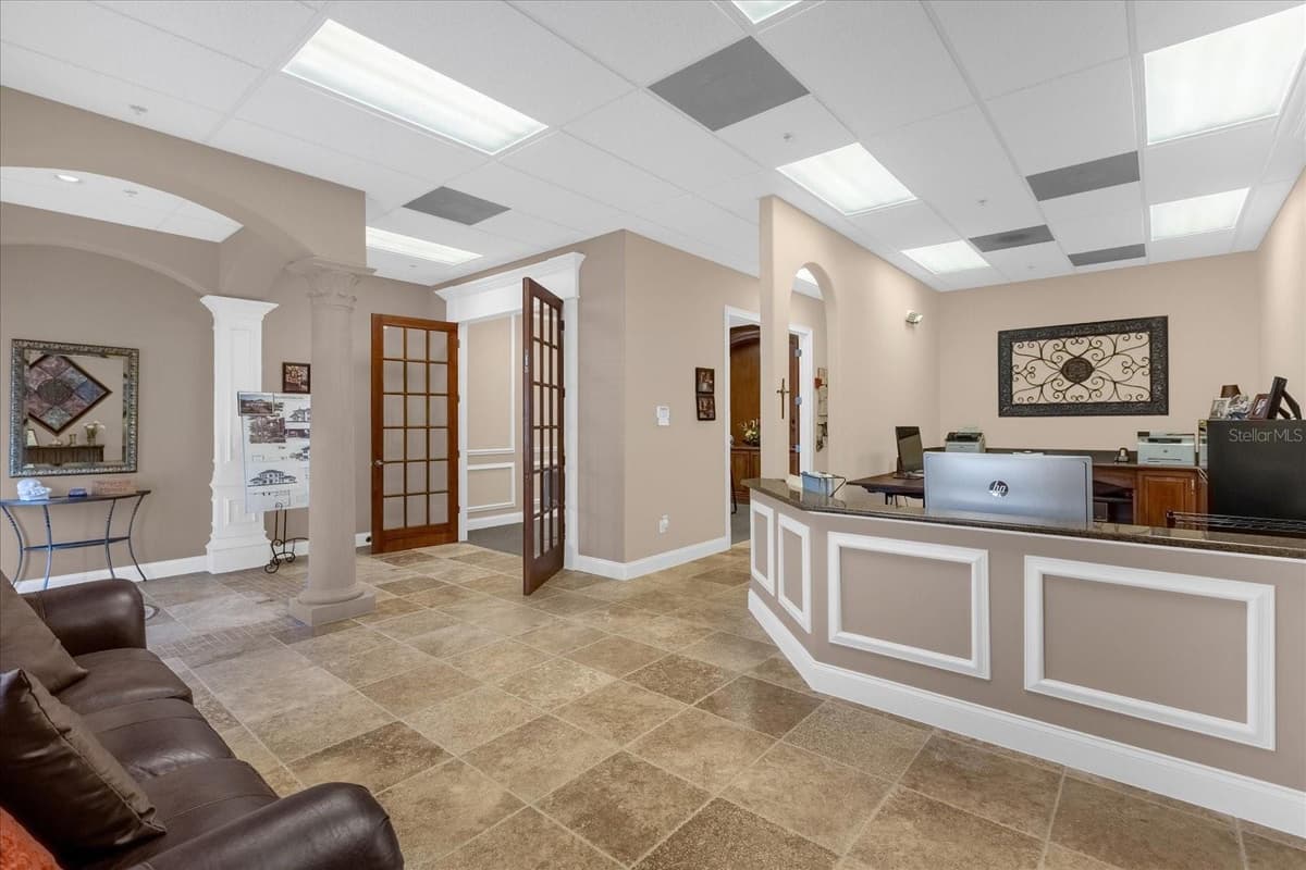 1507 PARK CENTER DRIVE — photo 6 of 30