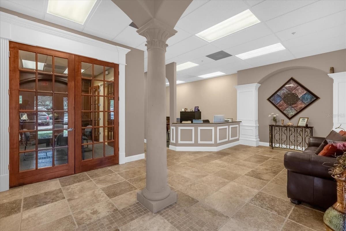 1507 PARK CENTER DRIVE — photo 5 of 30