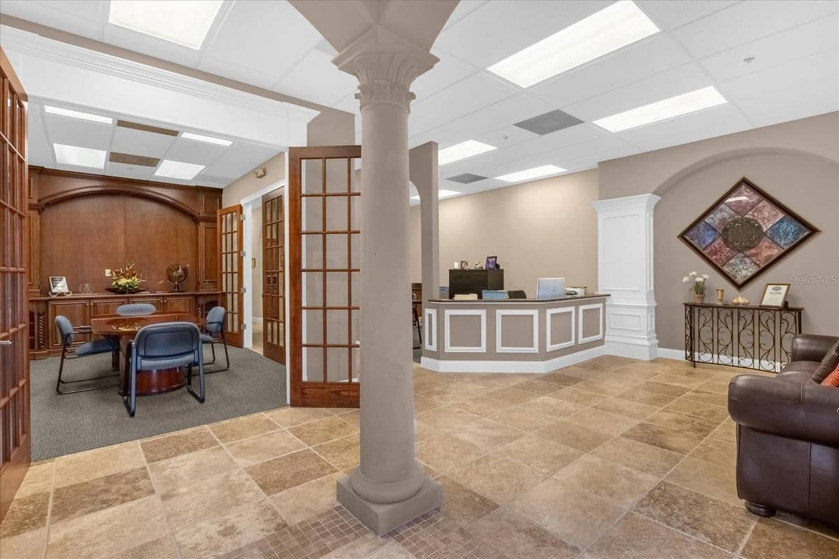 1507 PARK CENTER DRIVE — photo 4 of 30