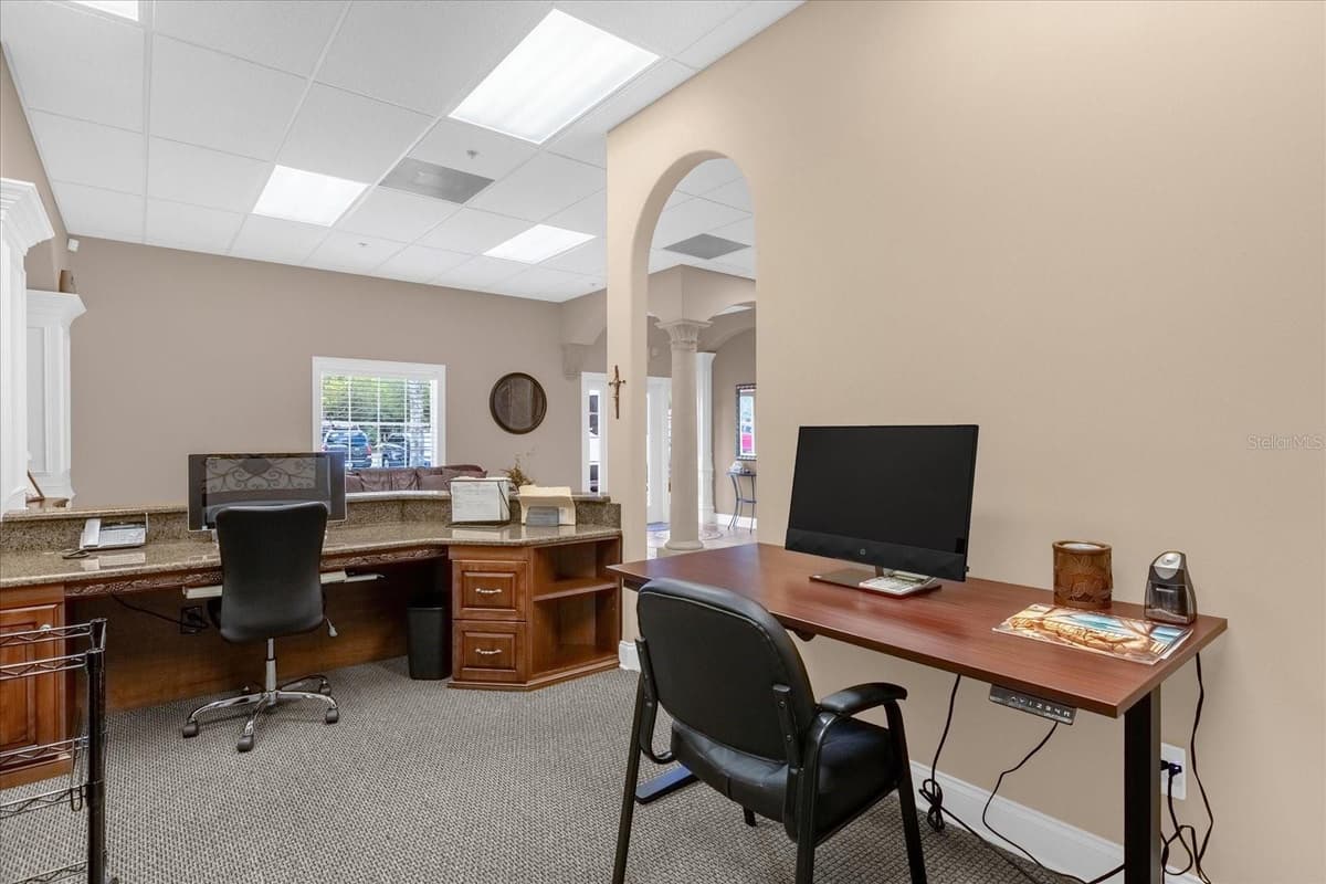 1507 PARK CENTER DRIVE — photo 8 of 30