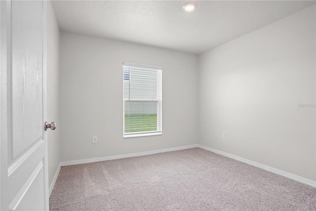 123 VIOLET COURT — photo 28 of 39