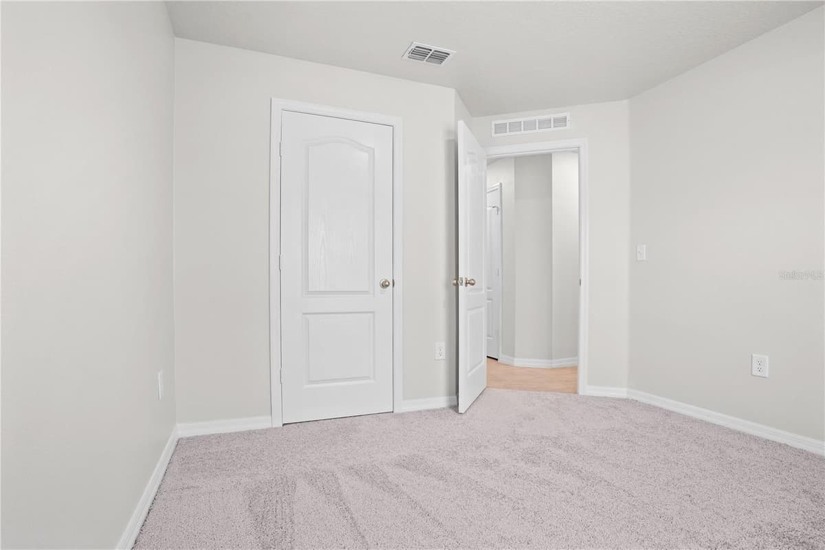 123 VIOLET COURT — photo 21 of 39