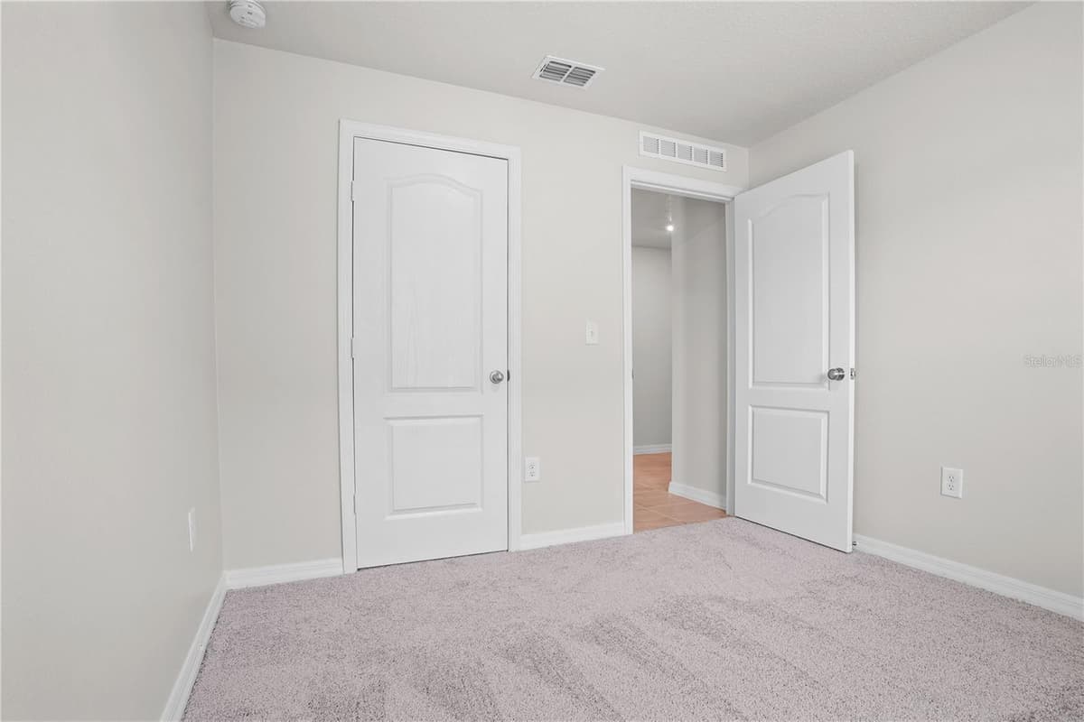 123 VIOLET COURT — photo 23 of 39