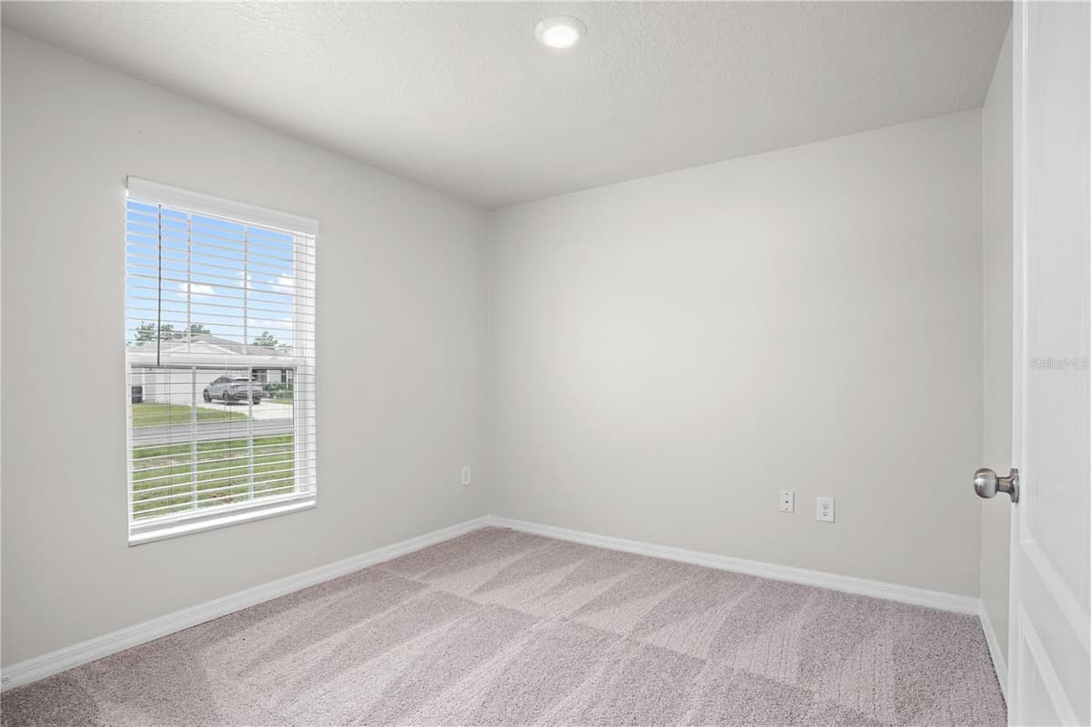 123 VIOLET COURT — photo 25 of 39