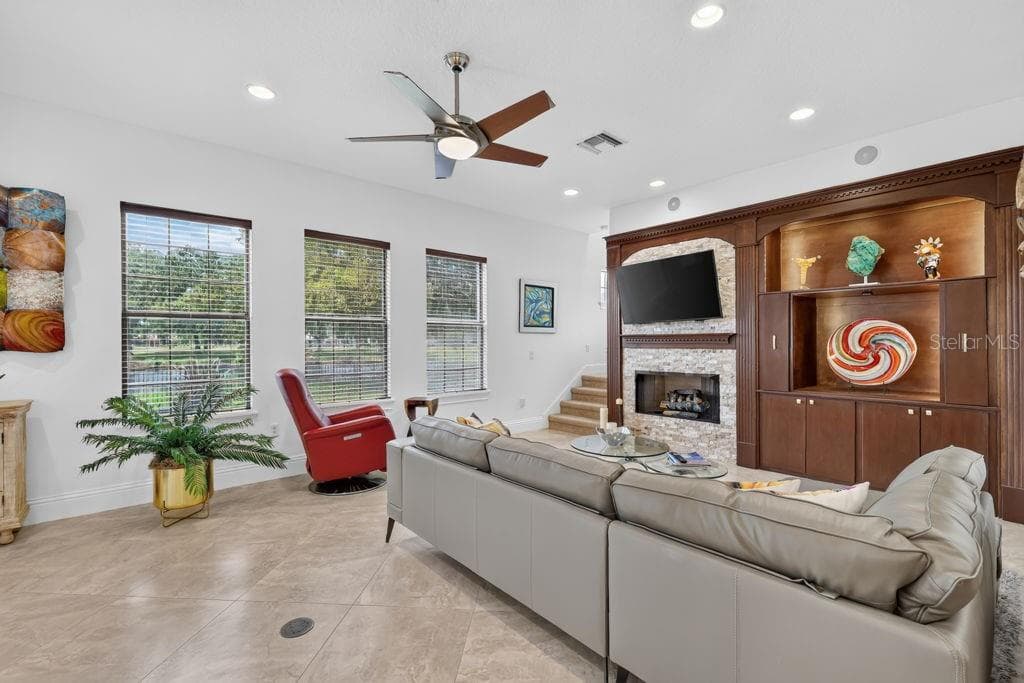 9620 SAN FERNANDO COURT — photo 32 of 76