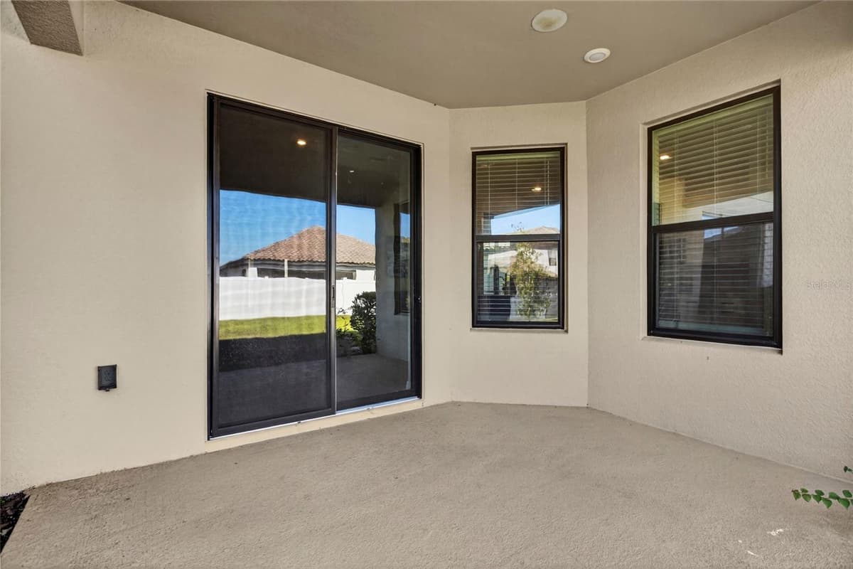 1910 GOBLET COVE STREET — photo 31 of 39