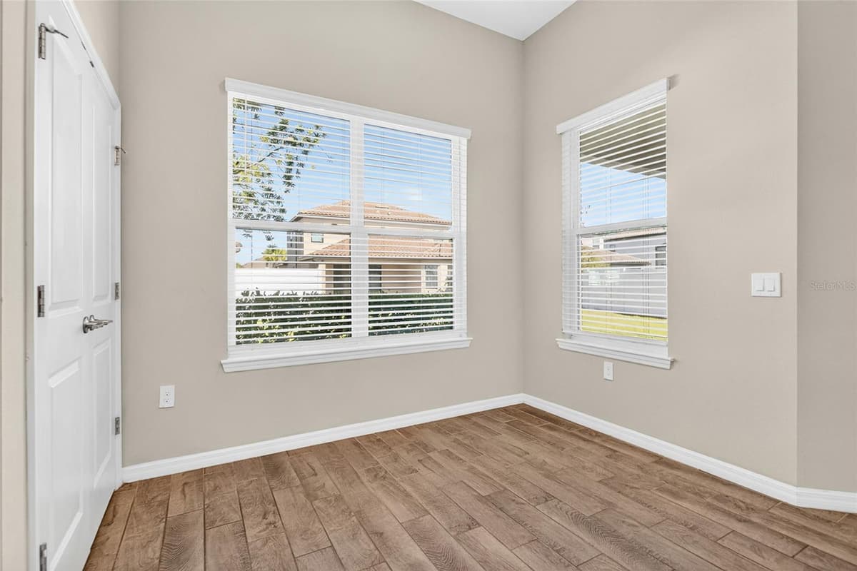 1910 GOBLET COVE STREET — photo 20 of 39