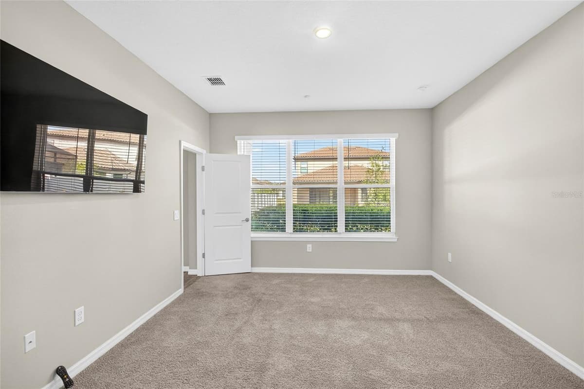 1910 GOBLET COVE STREET — photo 29 of 39