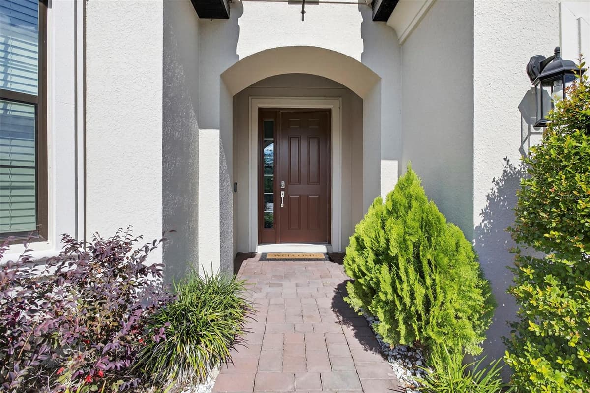 1910 GOBLET COVE STREET — photo 4 of 39