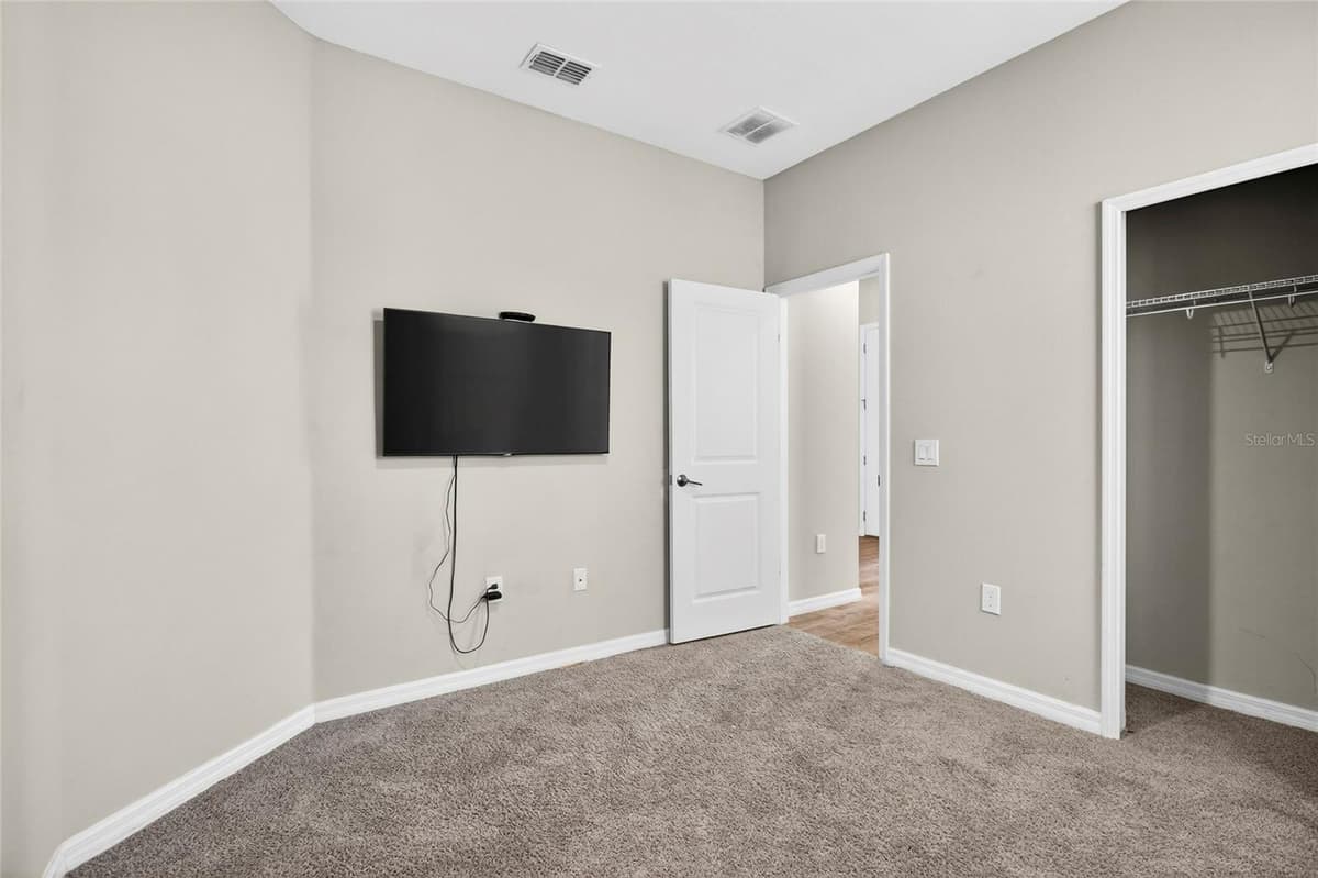 1910 GOBLET COVE STREET — photo 18 of 39
