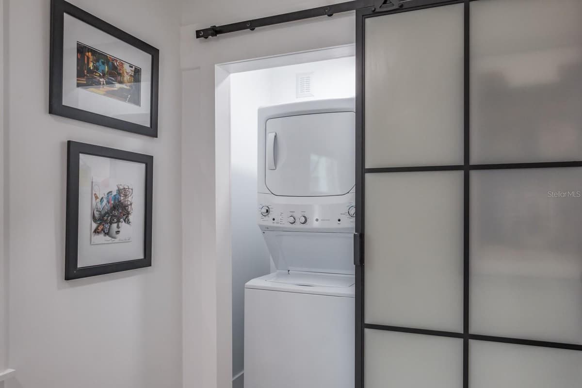530 LOCKLIE STREET — photo 40 of 56