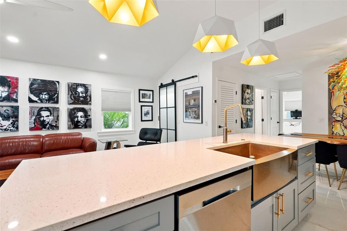 530 LOCKLIE STREET — photo 19 of 56