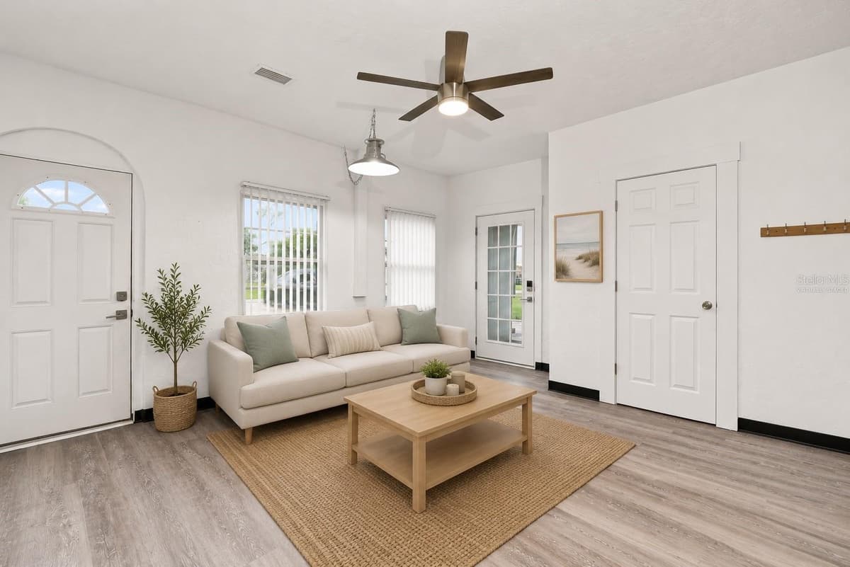 1005 ALSTON LANE — photo 4 of 46