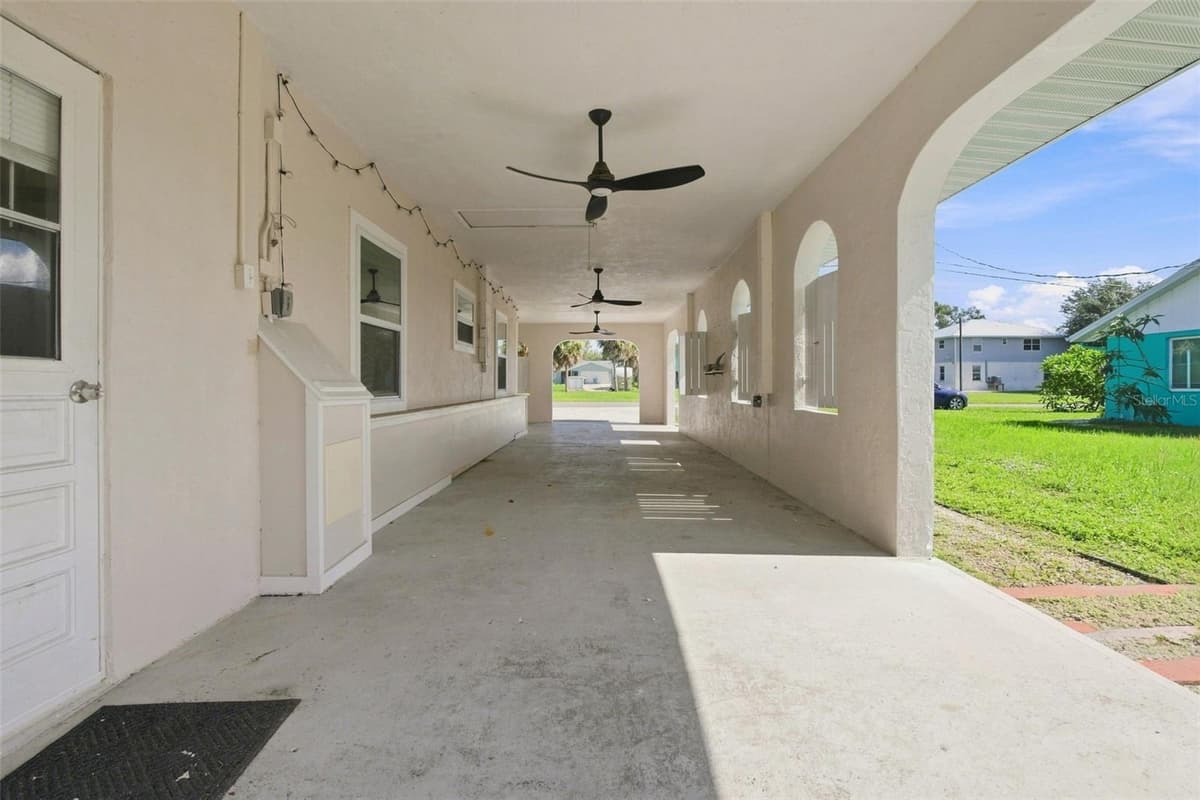 1005 ALSTON LANE — photo 11 of 46