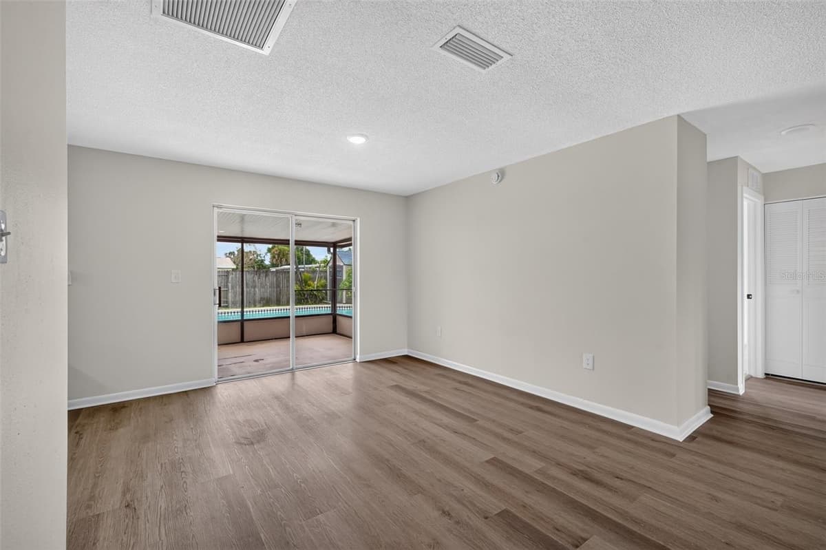 5181 FREDERICK AVENUE — photo 3 of 19