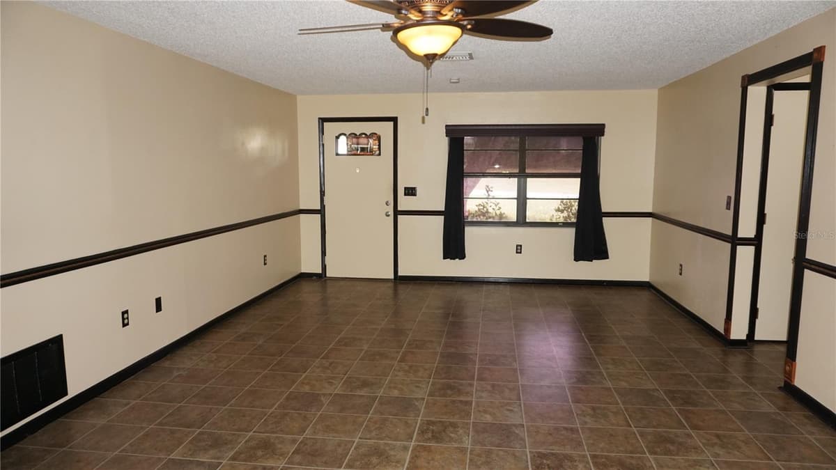 6001 WAYCROSS DRIVE — photo 5 of 22
