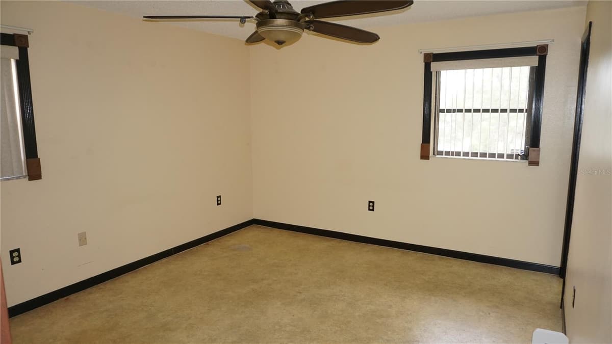 6001 WAYCROSS DRIVE — photo 11 of 22