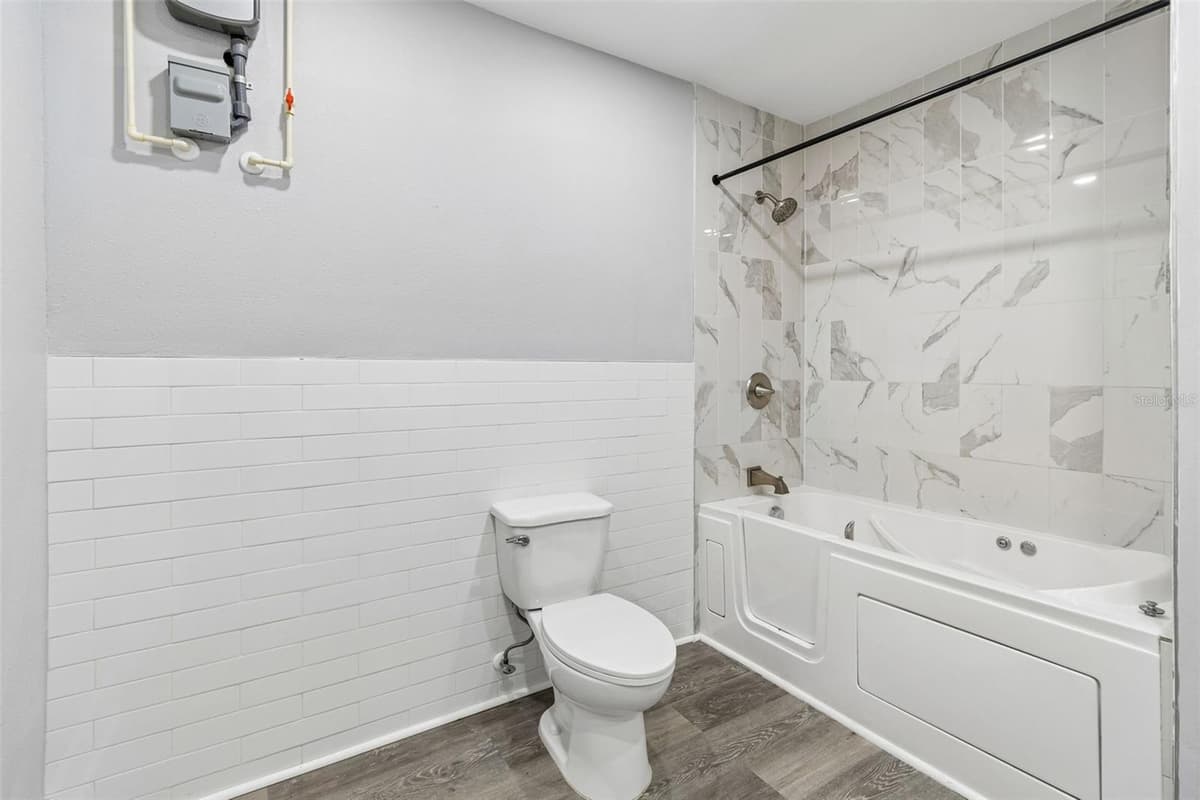 3901 PLATT STREET — photo 25 of 38