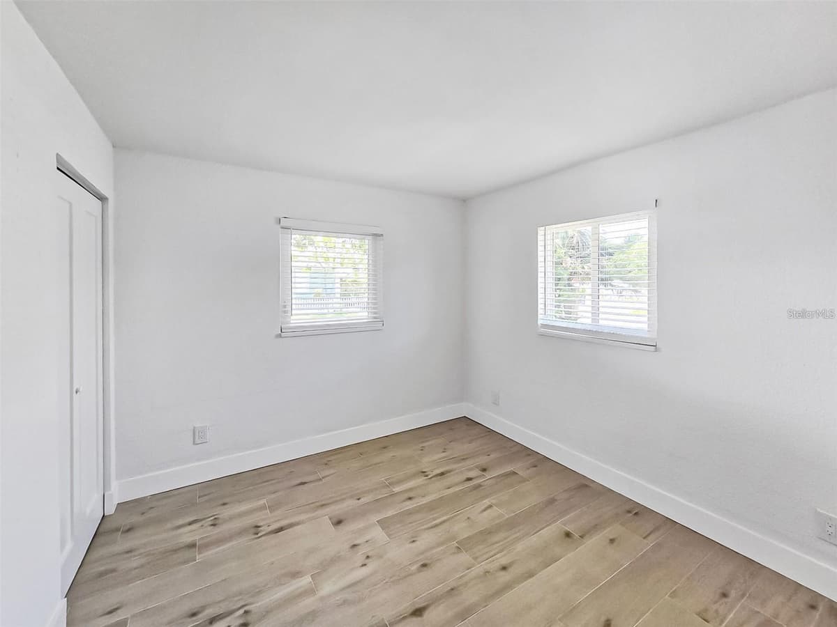 516 12TH STREET — photo 10 of 15