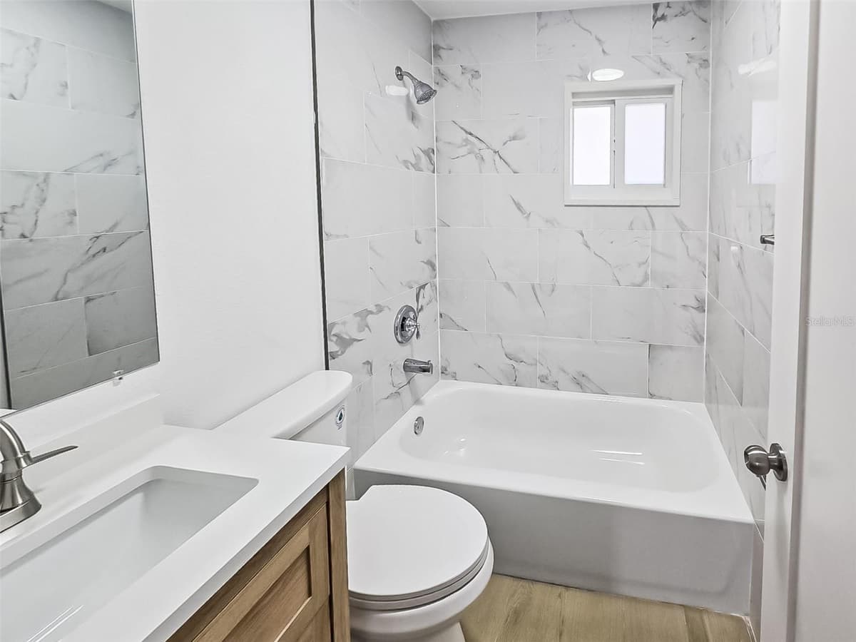 516 12TH STREET — photo 8 of 15