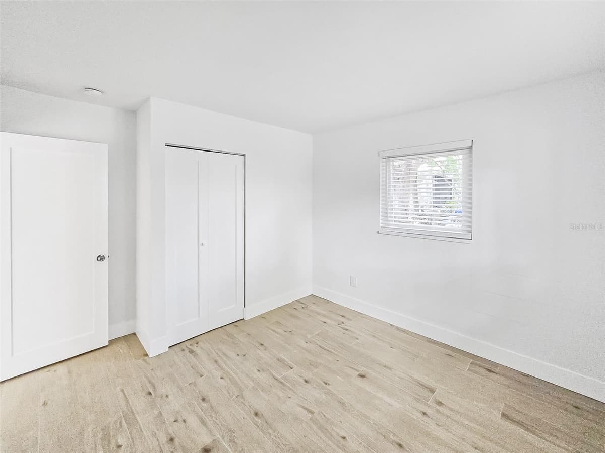 516 12TH STREET — photo 5 of 15