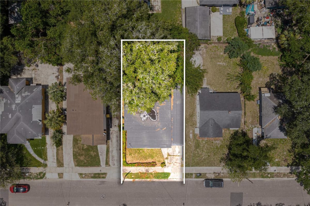 1651 34 STREET — photo 10 of 48