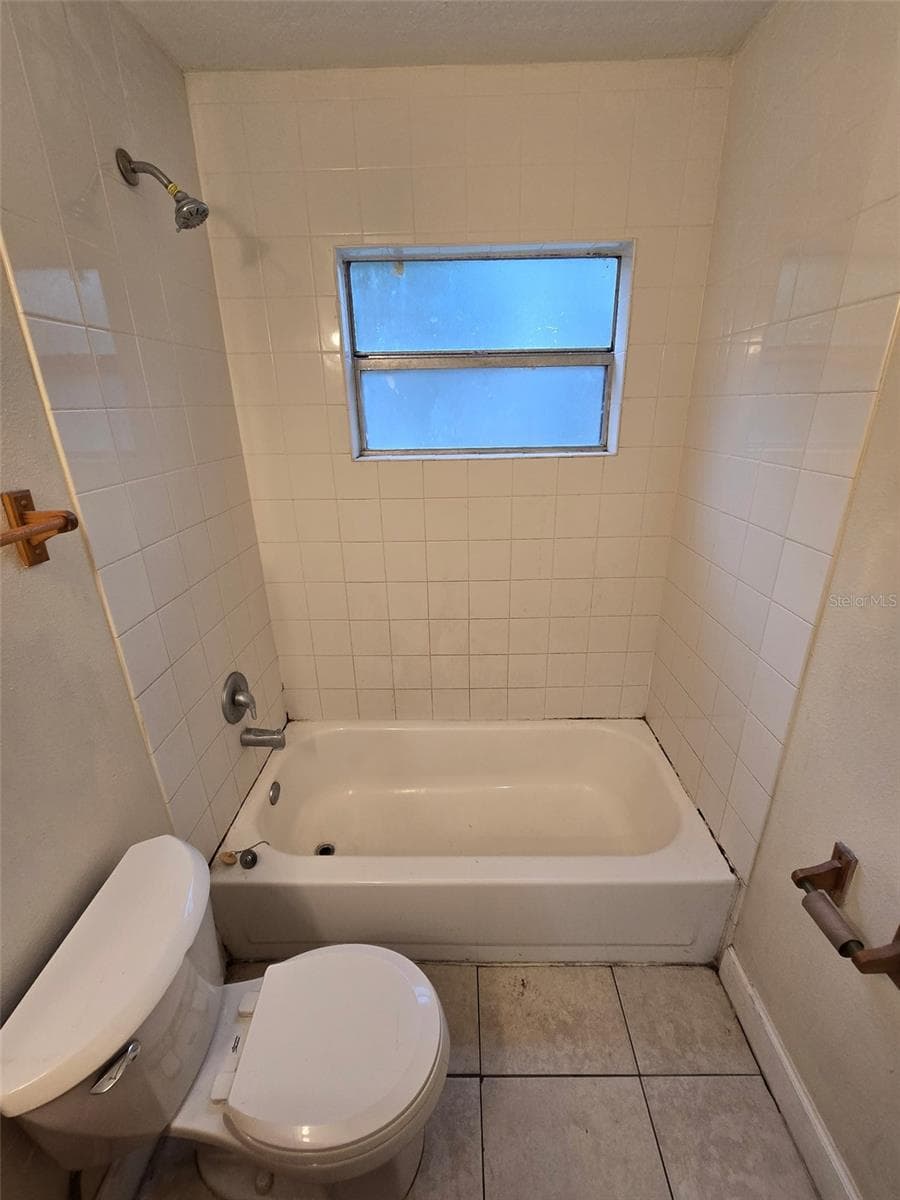 4542 21ST AVENUE — photo 9 of 24