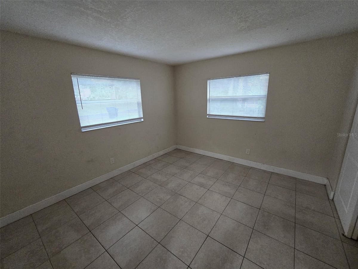 4542 21ST AVENUE — photo 14 of 24