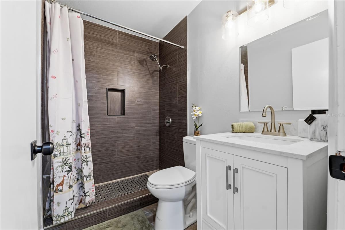 2607 CREST AVENUE — photo 17 of 48