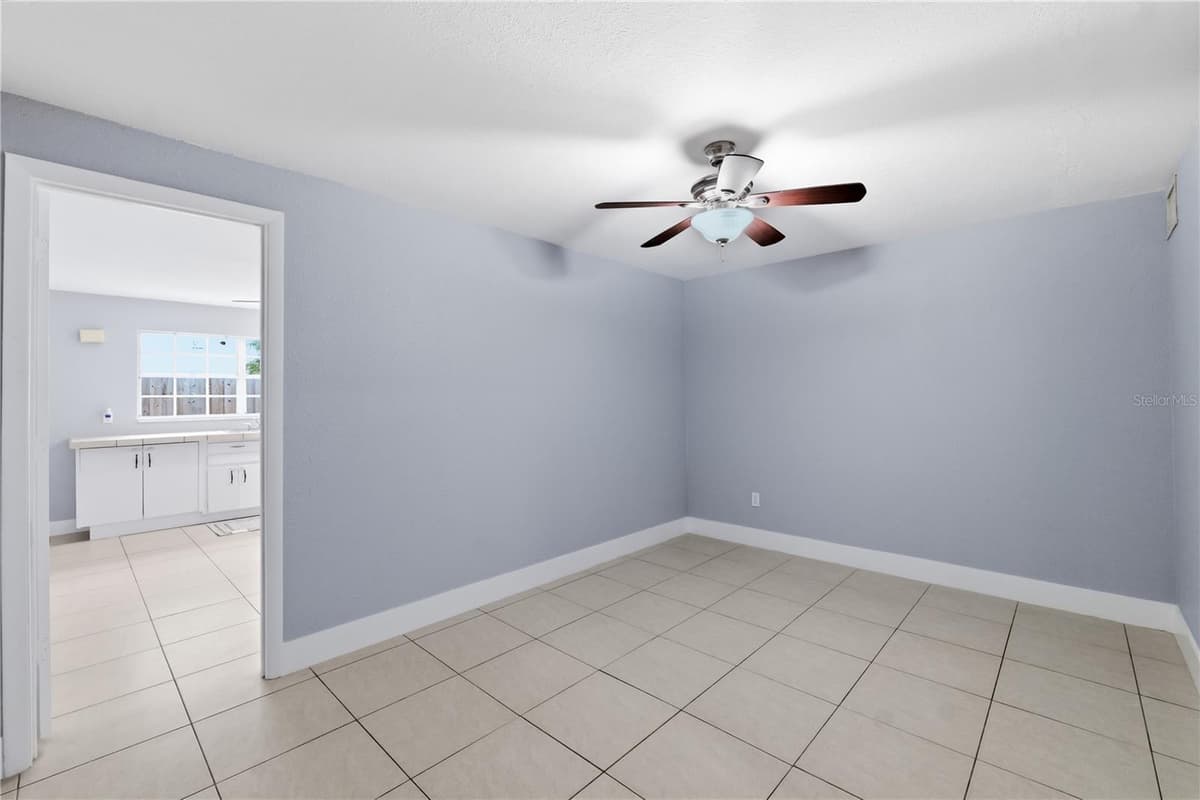 2607 CREST AVENUE — photo 24 of 48