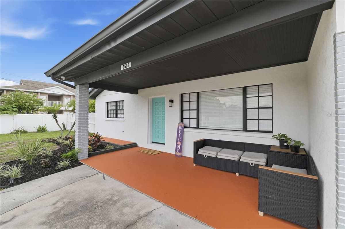 2607 CREST AVENUE — photo 3 of 48