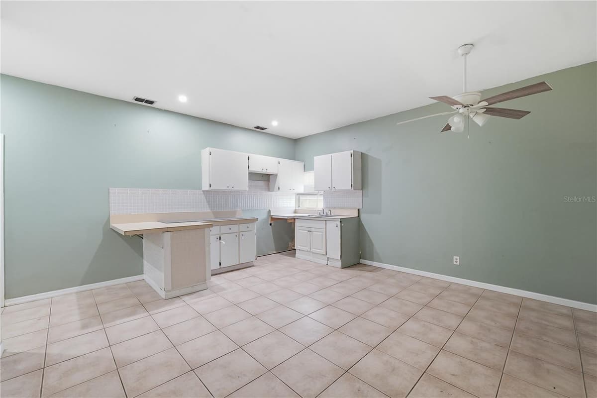 2607 CREST AVENUE — photo 41 of 48