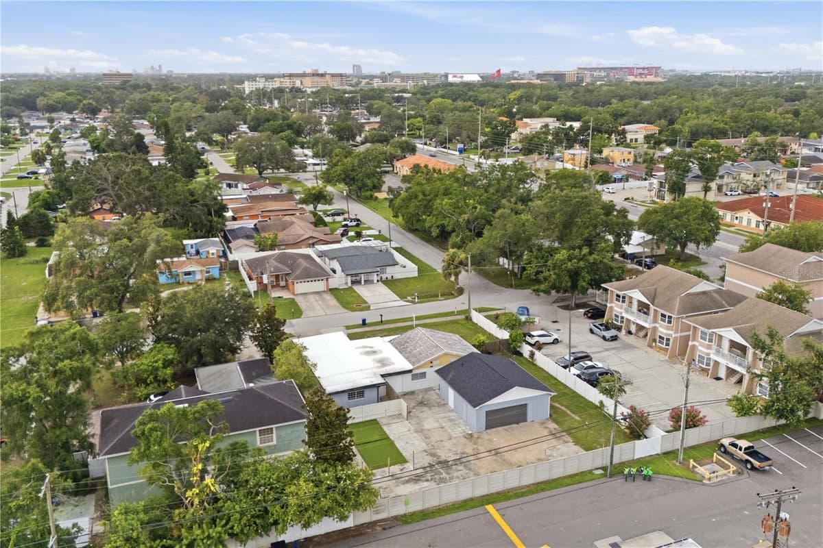 2607 CREST AVENUE — photo 45 of 48