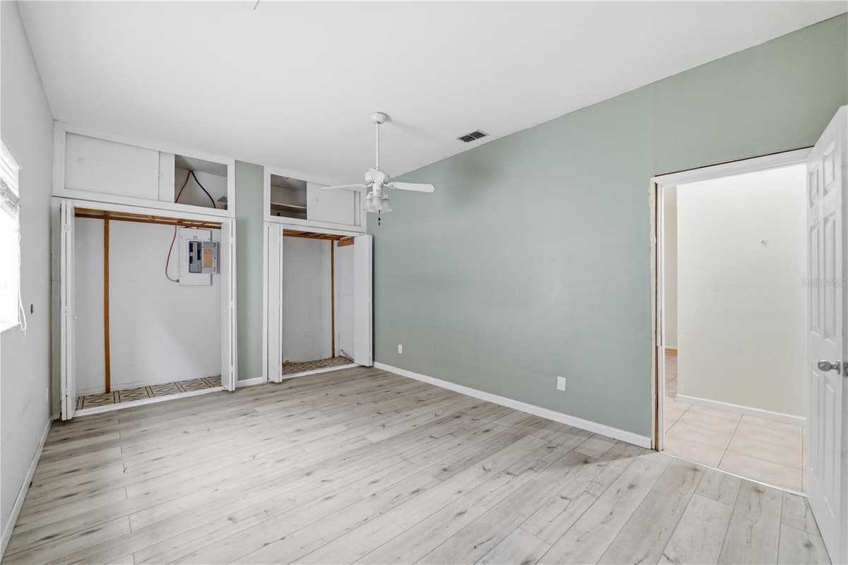 2607 CREST AVENUE — photo 39 of 48