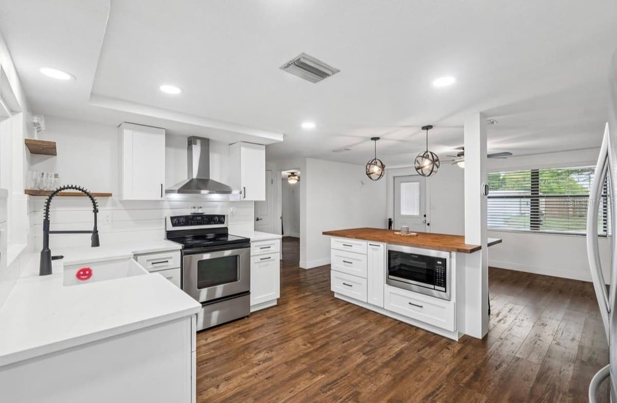 4531 KENNEDY DRIVE — photo 9 of 59