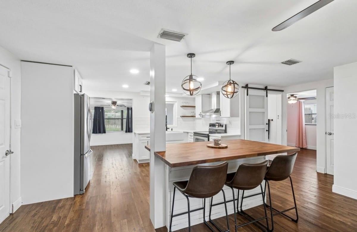 4531 KENNEDY DRIVE — photo 14 of 59