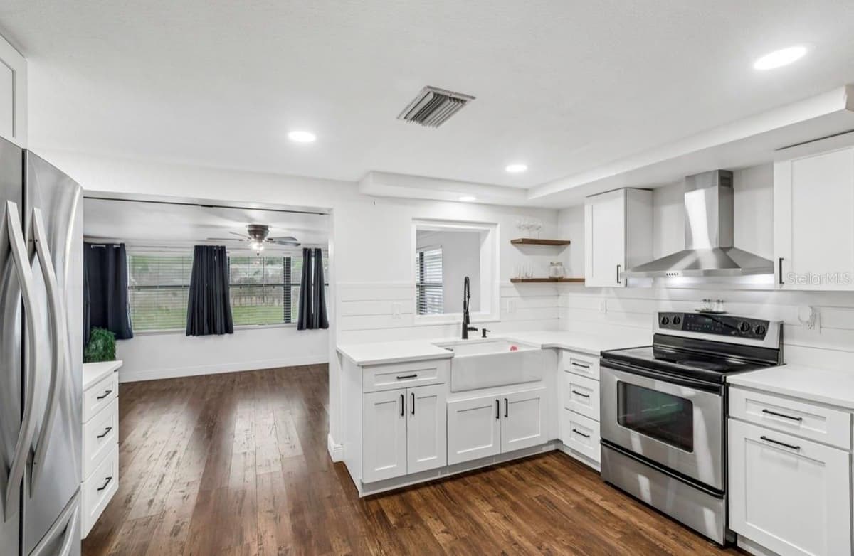 4531 KENNEDY DRIVE — photo 4 of 59