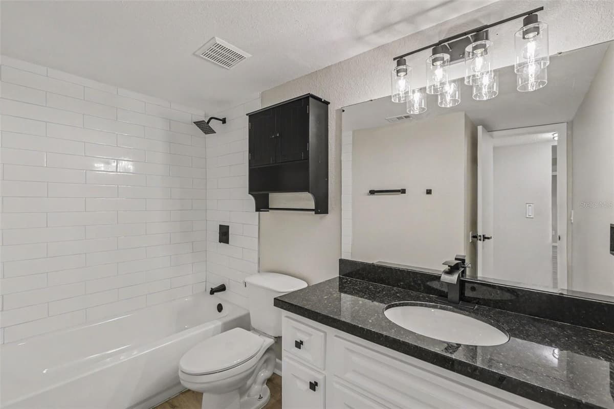 3711 W IOWA AVE — photo 19 of 24