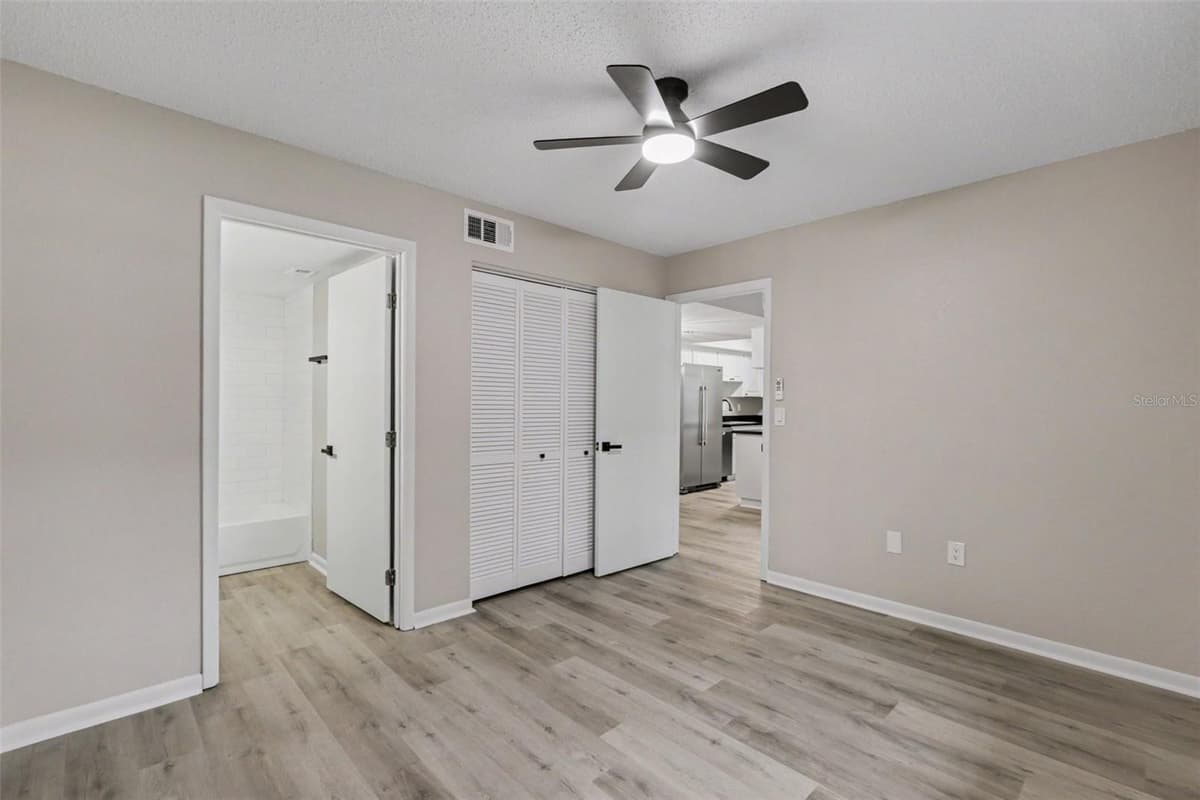 3711 W IOWA AVE — photo 12 of 24
