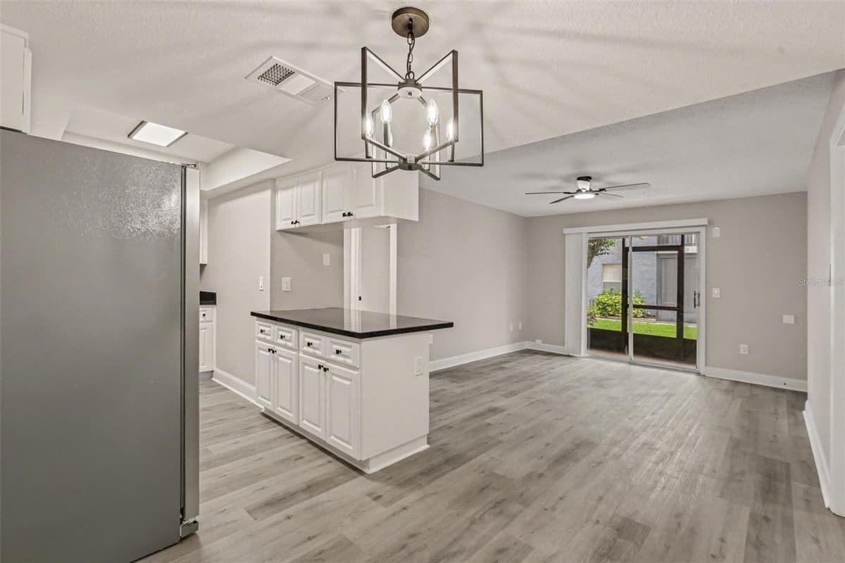 3711 W IOWA AVE — photo 8 of 24