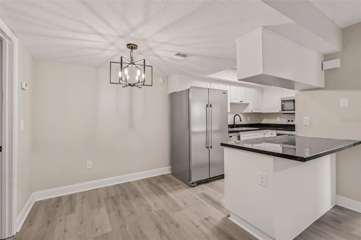 3711 W IOWA AVE — photo 9 of 24