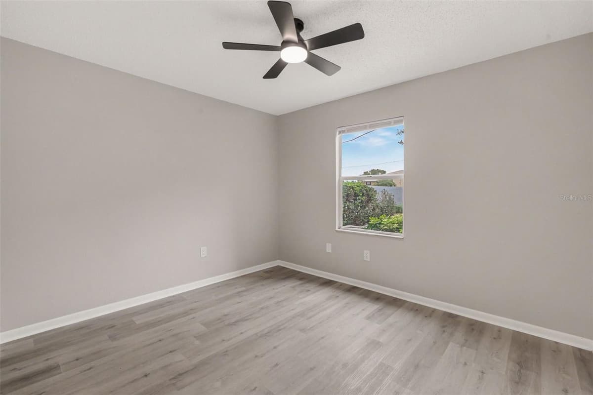 3711 W IOWA AVE — photo 17 of 24